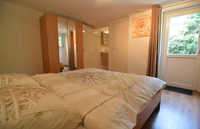 Refined Holiday Home in Guelders near Forest - Foto 12