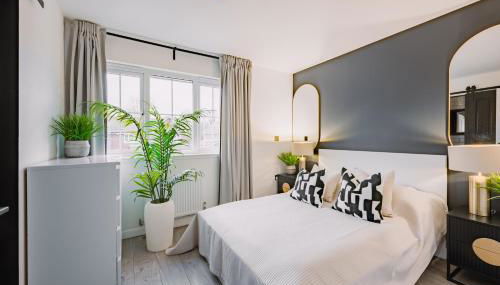 Emirates ApartHOUSE - Photo 4