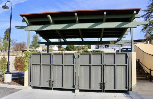 Emerald Oasis Cozy Living with Pet Park - Foto 14