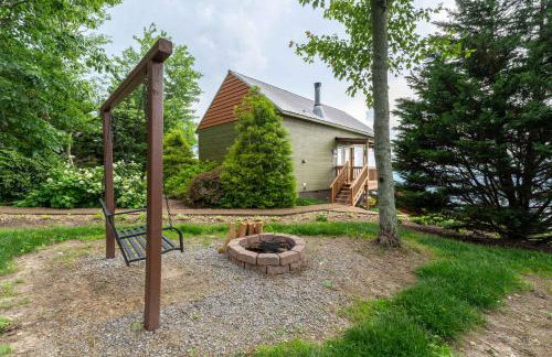 Eagles Nest Cabin with a private hot tub - Foto 25