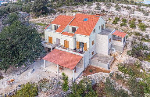 1 Bedroom Stunning Apartment In Kneze - Photo 9