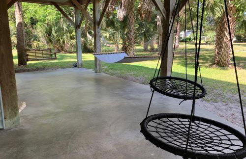 Beach Bum Paradise Edisto Beach with Pool - Photo 7