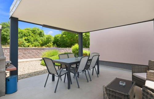 Holiday house "Sabine pink" with heated pool - Photo 3