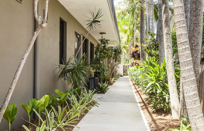 Julians Apartments - Photo 53