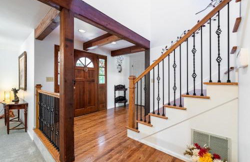 Spacious 3BR Redmond Home with Fireplace & BBQ - Foto 9