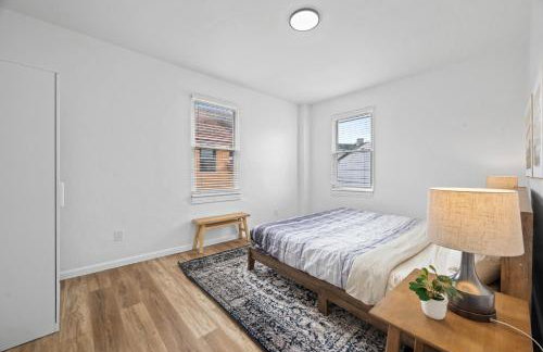 Pittsburgh Spacious and Modern Three Bedroom Apartment with Free Parking - Foto 25