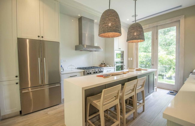 Stylish Fully-staffed Villa Near Beach and Lagoons in Exclusive Golf Resort - Photo 30