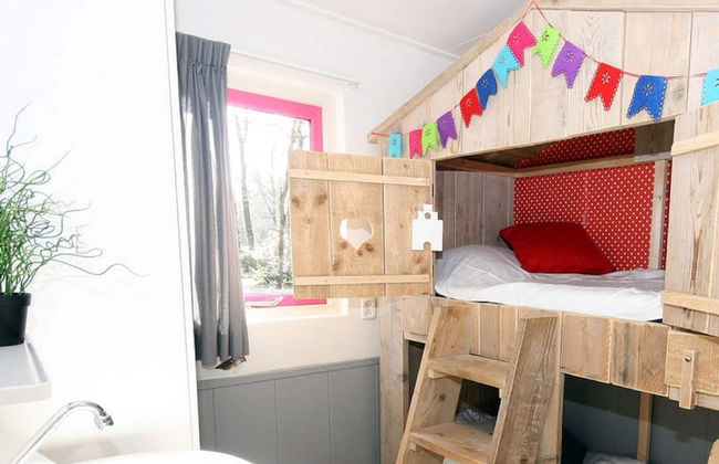 Bungalow With a Tree House box bed on Veluwe - Photo 1