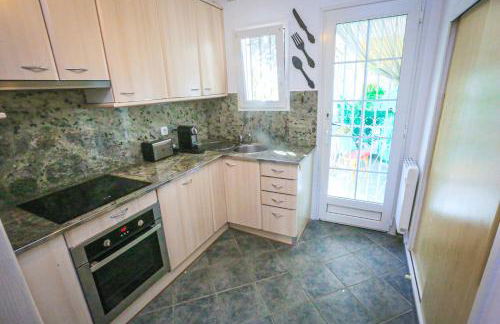 LITORAL COSTA DORADA - VILLA MONET Only families - Photo 13