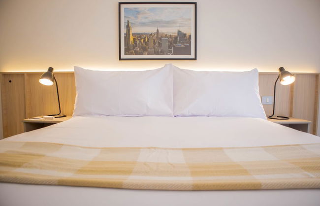 w Fantastic 1BR w Modern Balcony in San Isidro - Photo 12