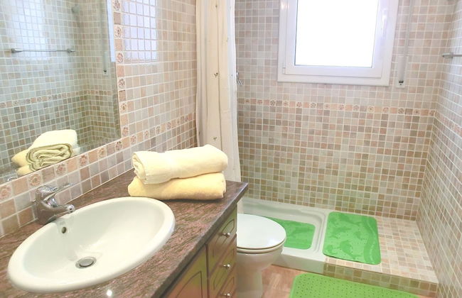 Beautiful Villa in Blanes With Private Swimming Pool - Photo 16