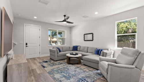 NEW! Casa Cereza - Gorgeous,Spacious, Newly Constructed Home In West Tampa - Foto 5