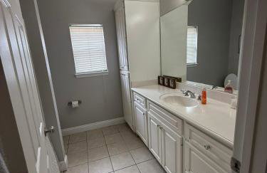 Beach Days, Nightlife Nights, East End of PCB - Foto 27