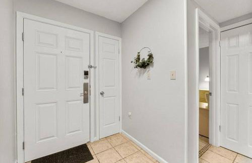 Snowbird rate! Heated pool, steps to private beach - Foto 3