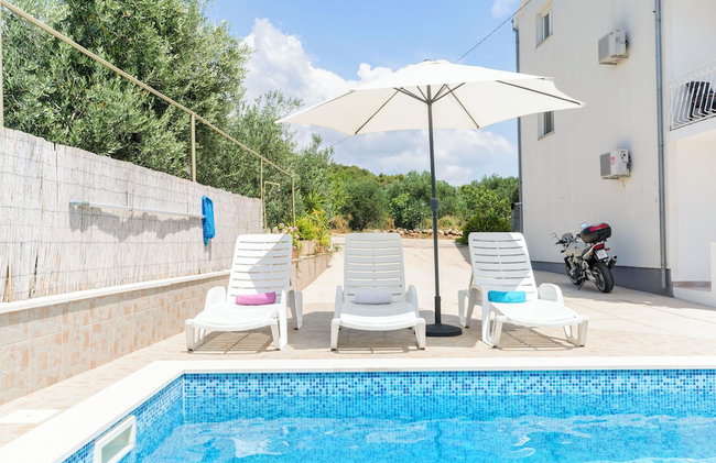 Apartments Mila Family With Pool - Photo 27