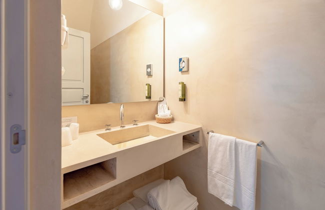 Donna Domenica Boutique Suites - Photo 17