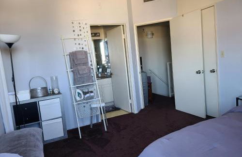Guest Room in Sherman Oaks with private bathroom and balcony - Foto 6
