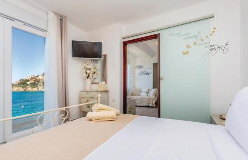 Lovely Home In Josinovac With Wifi - Photo 33