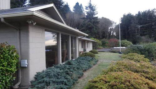 Dunes Coastal Getaway - Photo 2