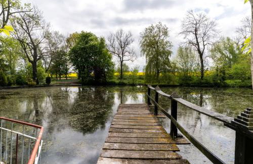 Family-Friendly Home with Garden - Foto 18