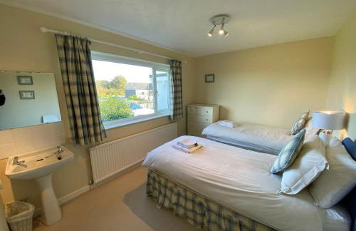 Amazing Sea Views, Short Walk to the Beach - Foto 15