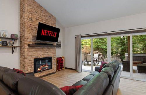 Luxe Mt. Rainier Lodge w/ Hot Tub-AC-Game Room - Foto 22