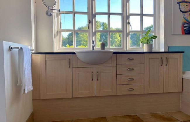 Idyllic Country Retreat With Wow Views & Lush Pool - Foto 38