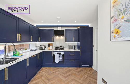 Spacious 4 Bedroom 2 Bath Serviced Home For Contractors & Families with X2 Free Parking Spaces, Fast WiFi - Hosted By Redwood Stays - Foto 27