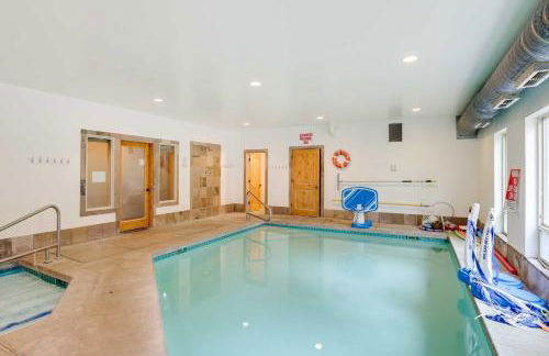 Indoor Entertainment Forested Sunriver Retreat! - Foto 12