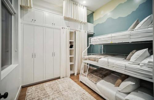 Luxe Family Retreat with Private Pickleball a Large Swim Spa indoor Movie Theatre 2 Outdoor Firepits a Home Gym and more - Foto 20