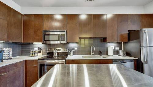 Charming Apartment in Southtown Wifi Pool Gym - Foto 4