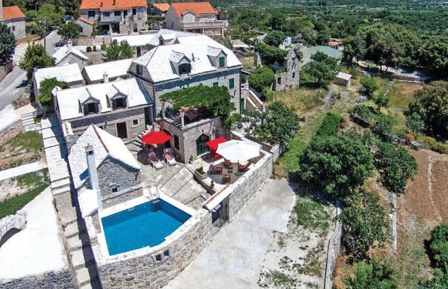 Mari 1 - With Pool - H - Photo 37