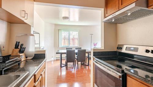 Modern & Cozy 2 Bedroom 2 Bathroom Sofabed Suite - Foto 4