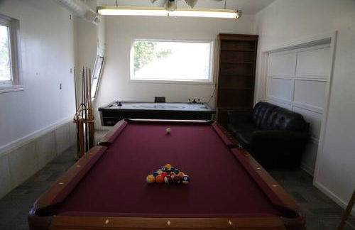 Updated Cottage 3 Bedroom Home With Game Room - Foto 18