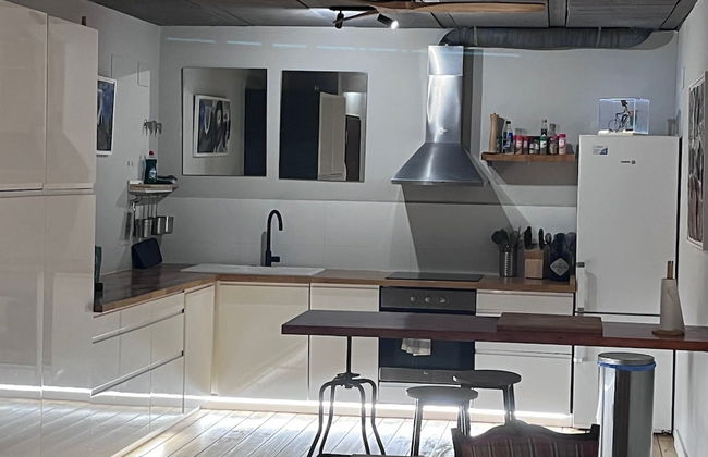 Duplex Loft And Home Office 140m2 Plus a 70m2 Terrace - Photo 38