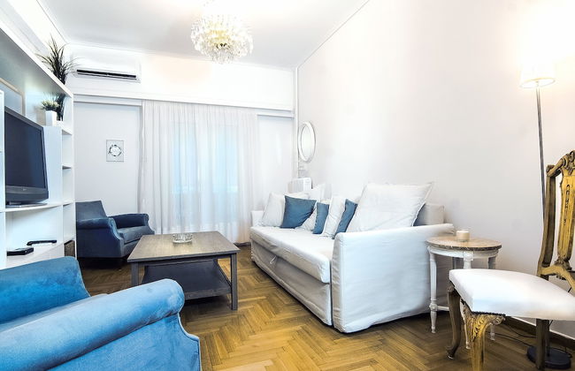 Charming 2 bdr apt next to Piraeus port - Photo 14