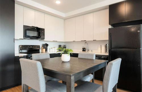 Chic and Cozy Home, Walk to Little Tokyo with Parking - Foto 11