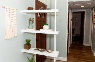 Mid-Century Modern Themed Home with Outdoor Hot Tub - Foto 66