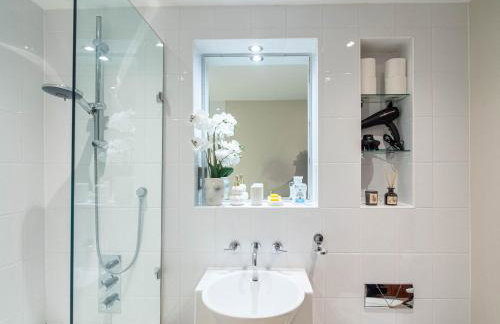 Luxury 2 Bed Apartment In Central Leeds Sleeps 6 - Foto 7