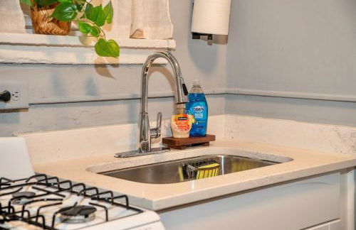 Uptown Funk Getaway with Parking & Walk To Stadiums, Nightlife - Foto 21