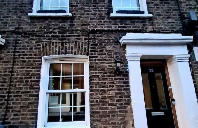 Charming 2-bed House in London - Foto 18