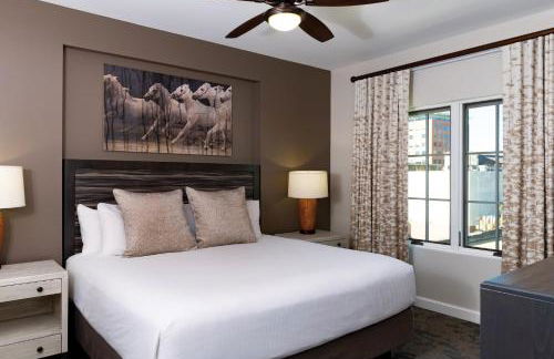 Wyndham La Cascada 2BR Apartment with Resort Access - Foto 33