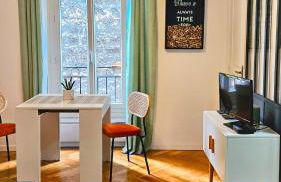 Lovely flat Abbesses center - Paris Montmartre - Foto 1
