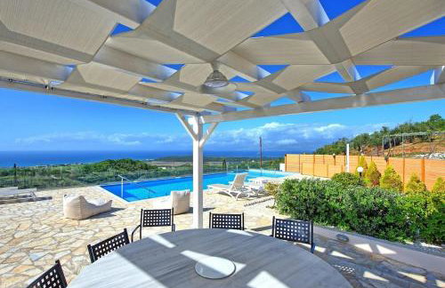Family Villa Portes with panoramic view! - Foto 2