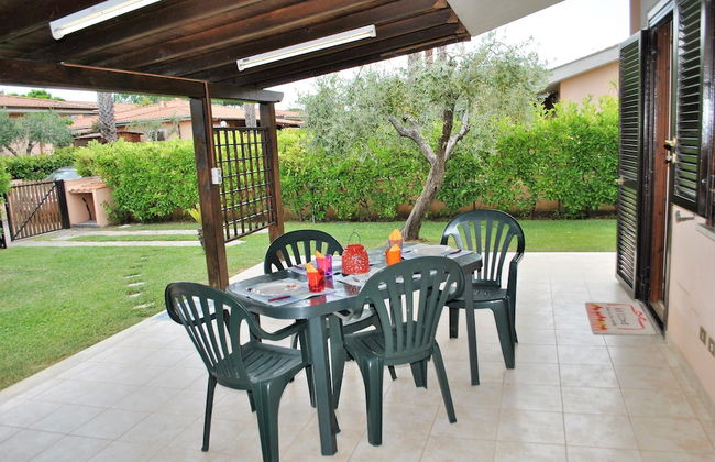 Villa Barbie Between Terracina and Sperlonga, 400 mt From Beach - Foto 1