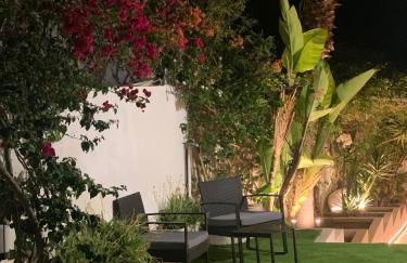 Beachfront Villa - Photo 3