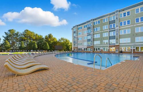 Modern Comfort and Resort Style Living Near CU - Foto 32