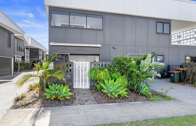 1 Bedroom Modern Townhouse in Casuarina - Photo 11