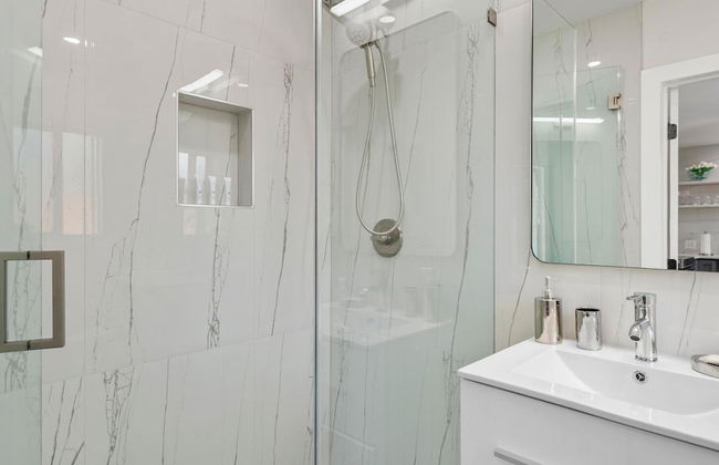 Uhost AI 1B Retreat Fully Equipped w Patio - Foto 26