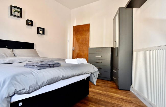 Cheer full 4 Bedroom House Train Station - Foto 20